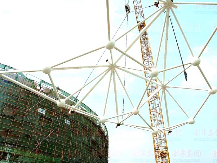 孝义体育馆网架安装
